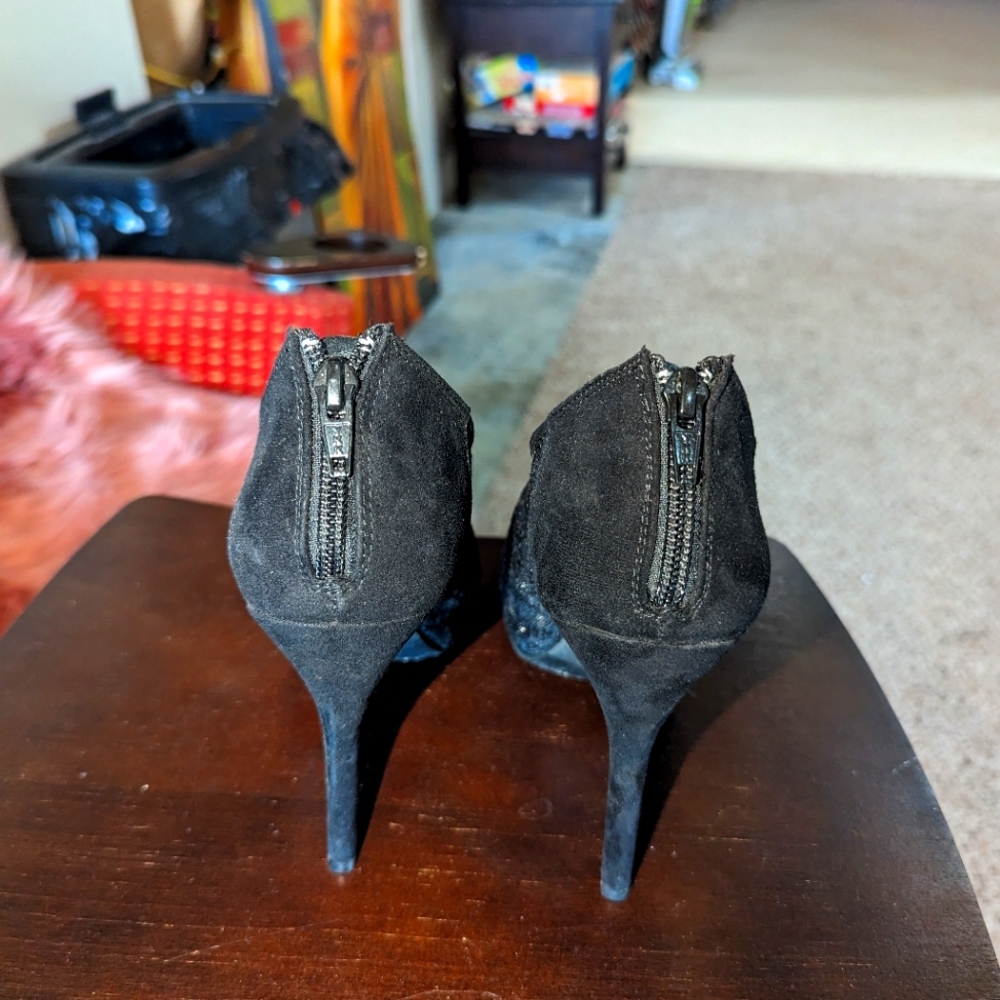 Black stilettos shoes